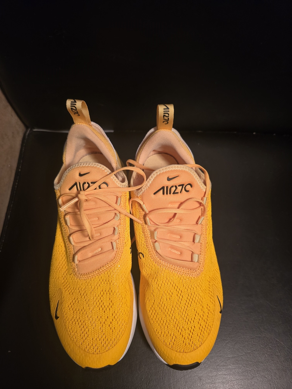 Nike Women Air270 Lightweight Yellow Sneakers 7.5